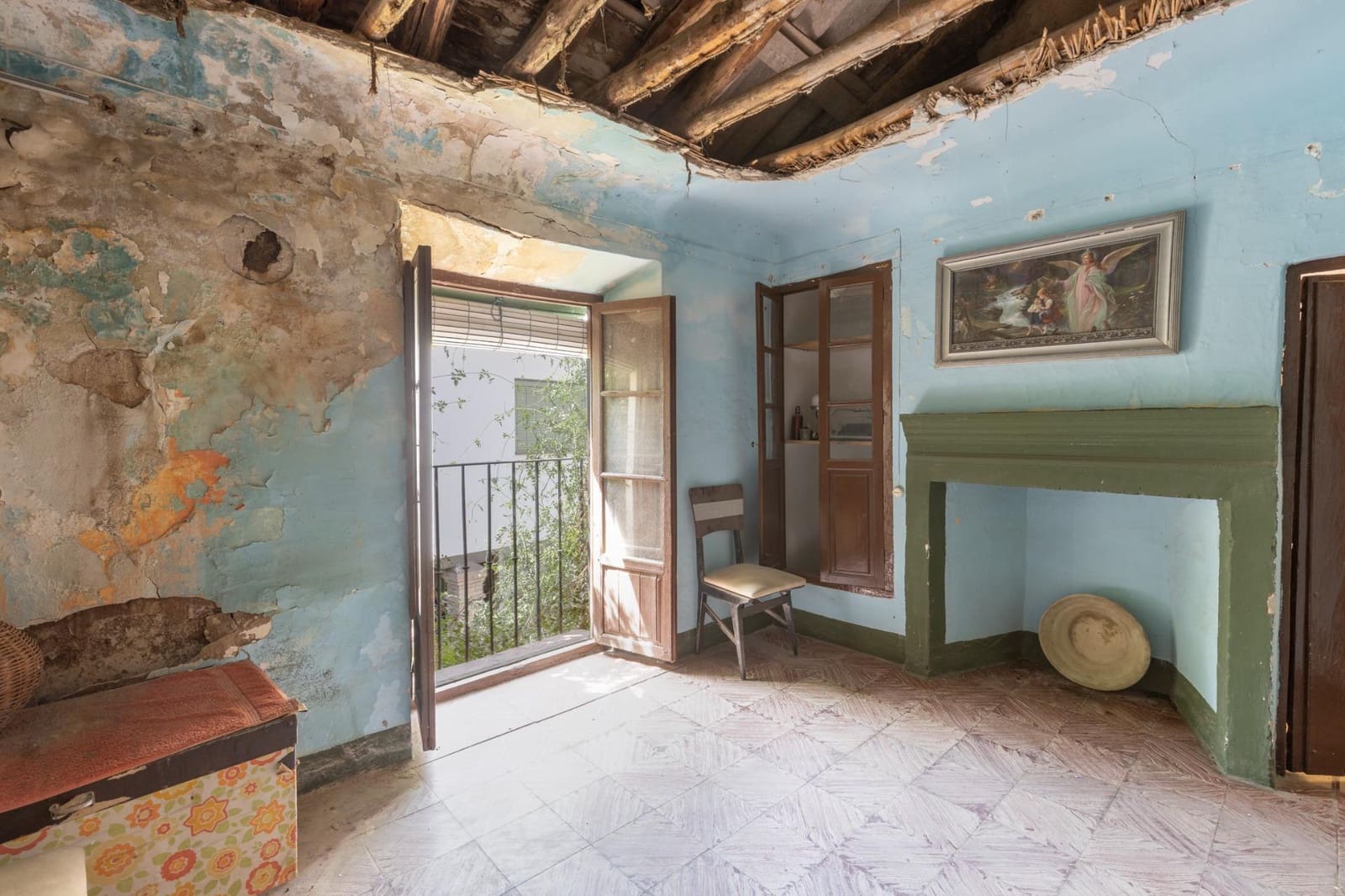 12 bedroom Finca/Country House for sale in Huetor Vega with garage - € 495,000 (Ref: 9899156)
