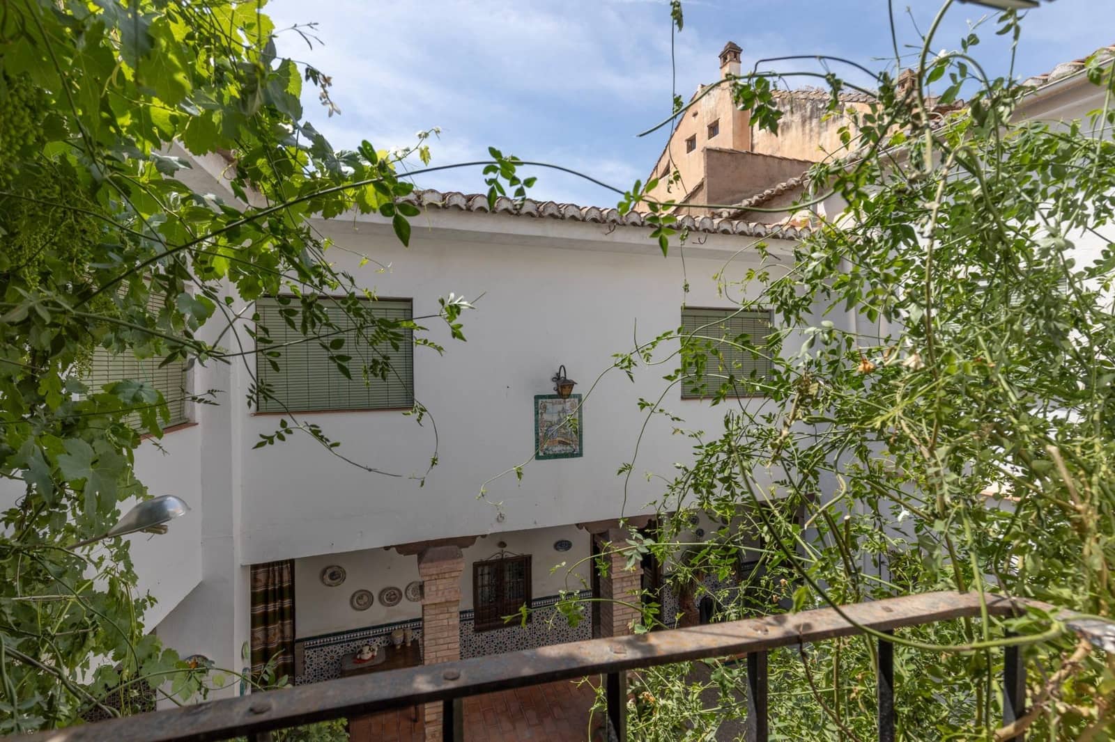 12 bedroom Finca/Country House for sale in Huetor Vega with garage - € 495,000 (Ref: 9899156)