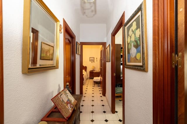 3 slaapkamer Flat te koop in Granada stad - € 124.900 (Ref: 9899158)