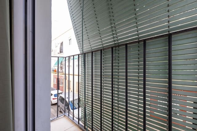 3 slaapkamer Flat te koop in Granada stad - € 124.900 (Ref: 9899158)