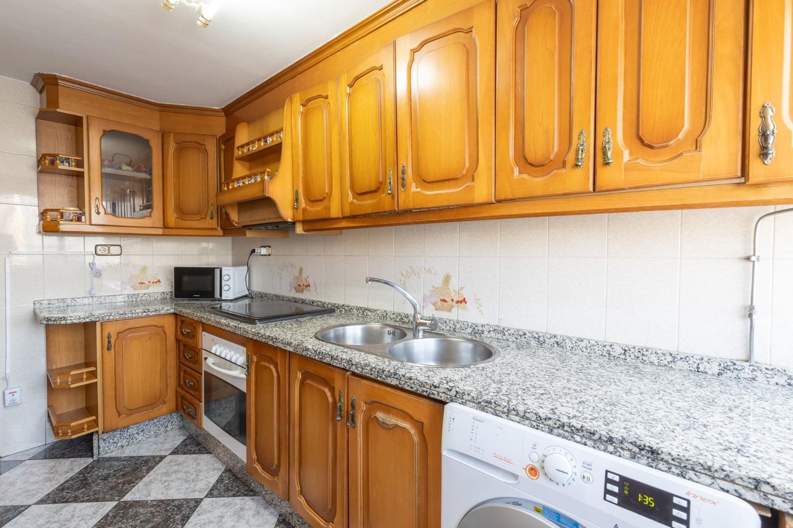 4 makuuhuone Asunto myytävänä paikassa Granada kaupunki - 345 000 € (Ref: 9903903)