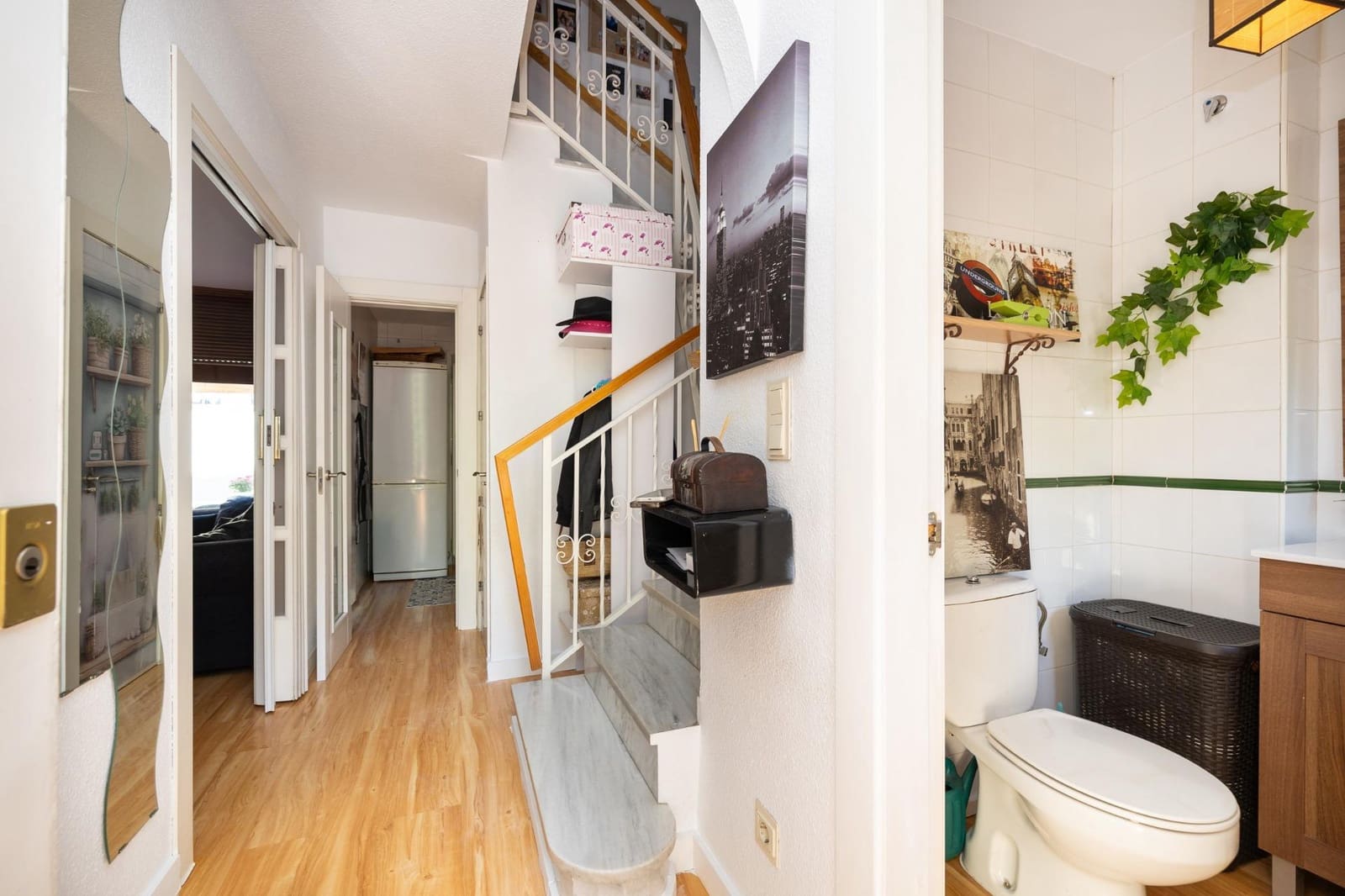 3 soveværelse Rækkehus til salg i Granada by med garage - € 319.000 (Ref: 9911017)