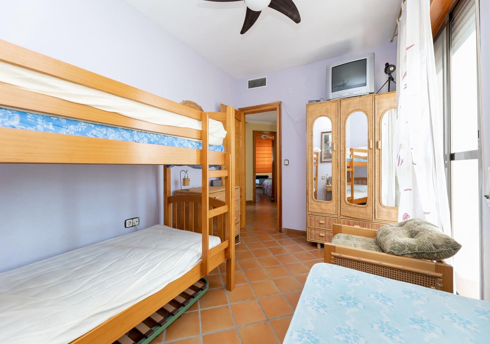 5 bedroom Villa for sale in Albolote with pool - € 330,000 (Ref: 9922274)