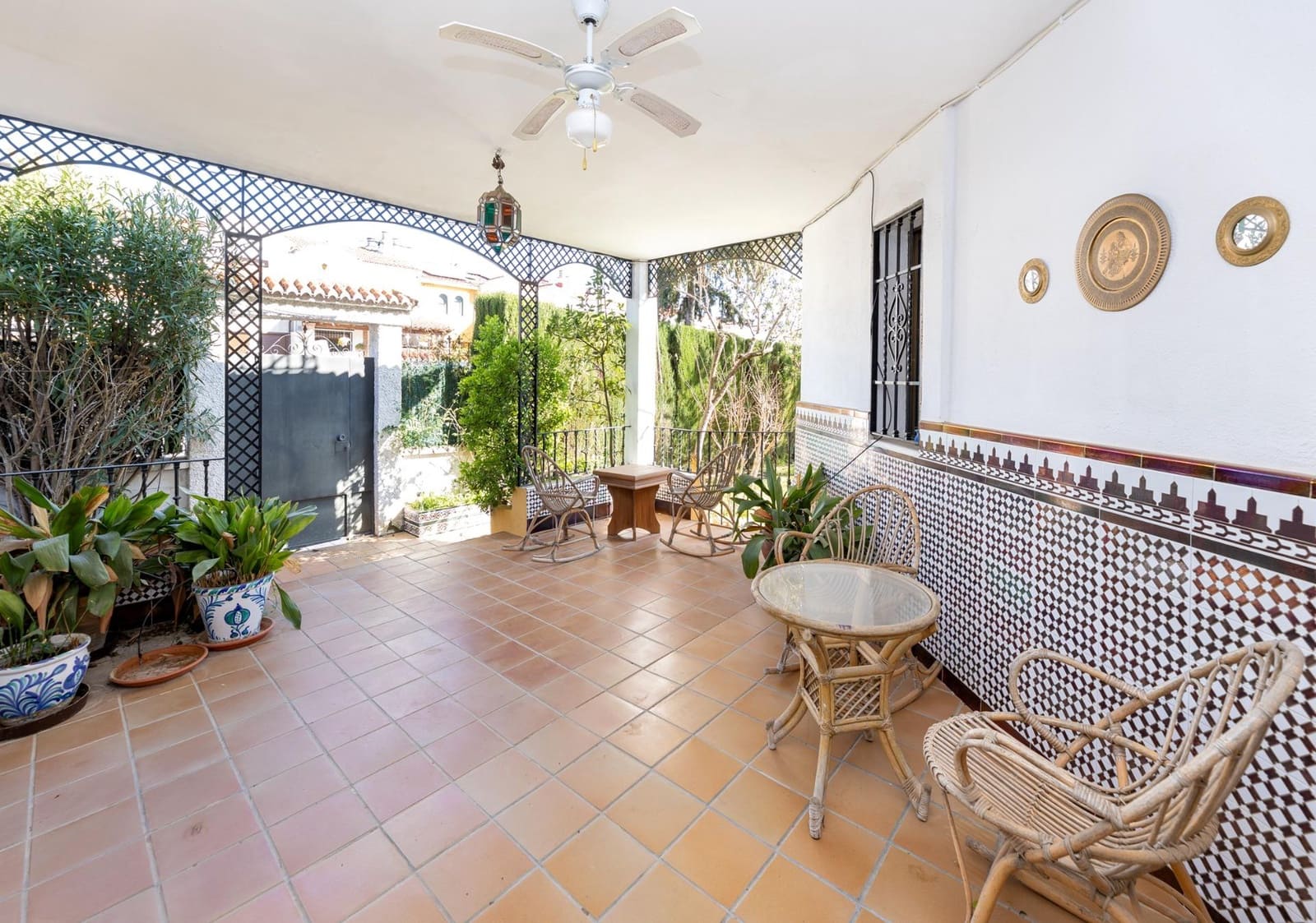 5 bedroom Villa for sale in Albolote with pool - € 330,000 (Ref: 9922274)