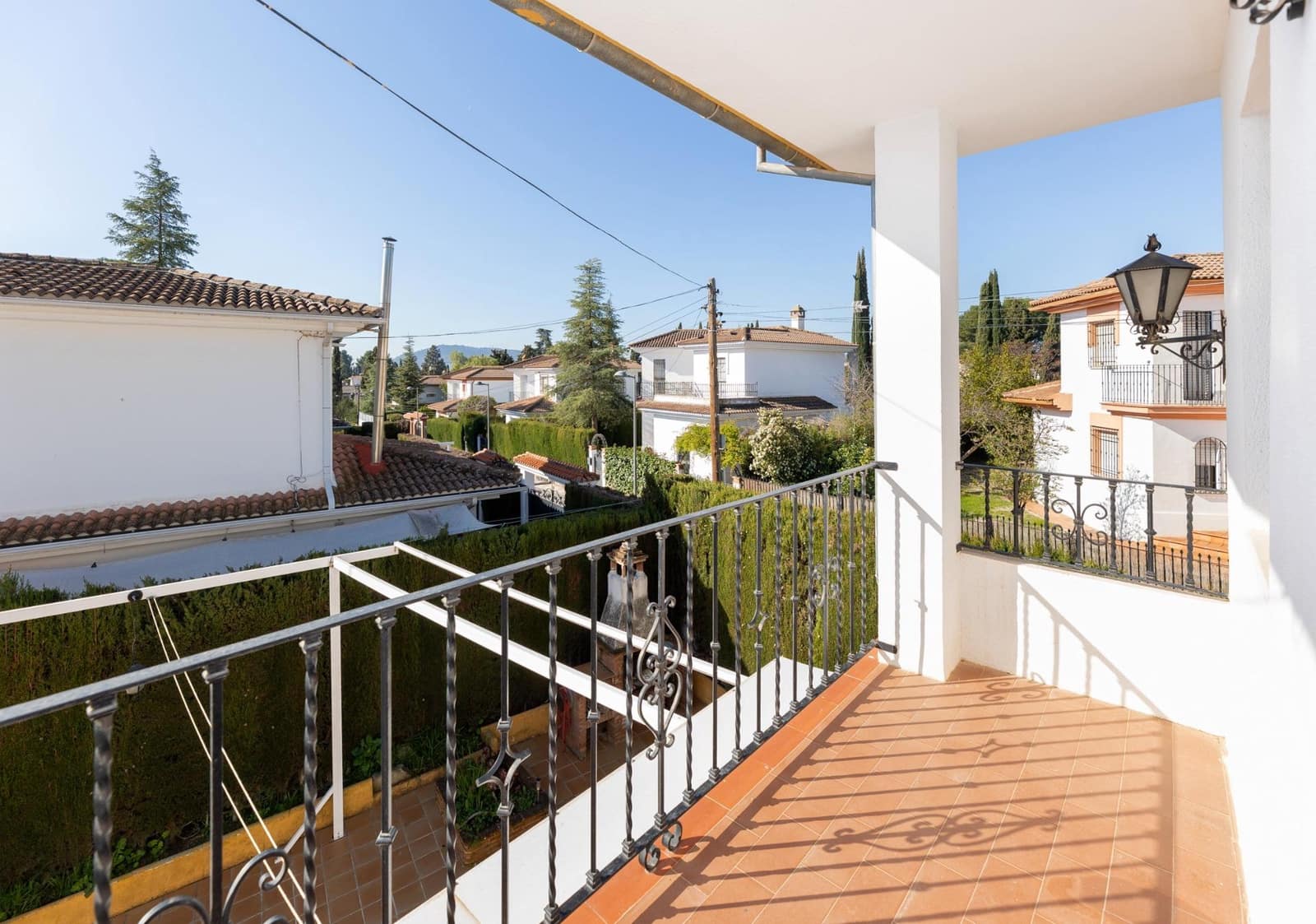 5 bedroom Villa for sale in Albolote with pool - € 330,000 (Ref: 9922274)