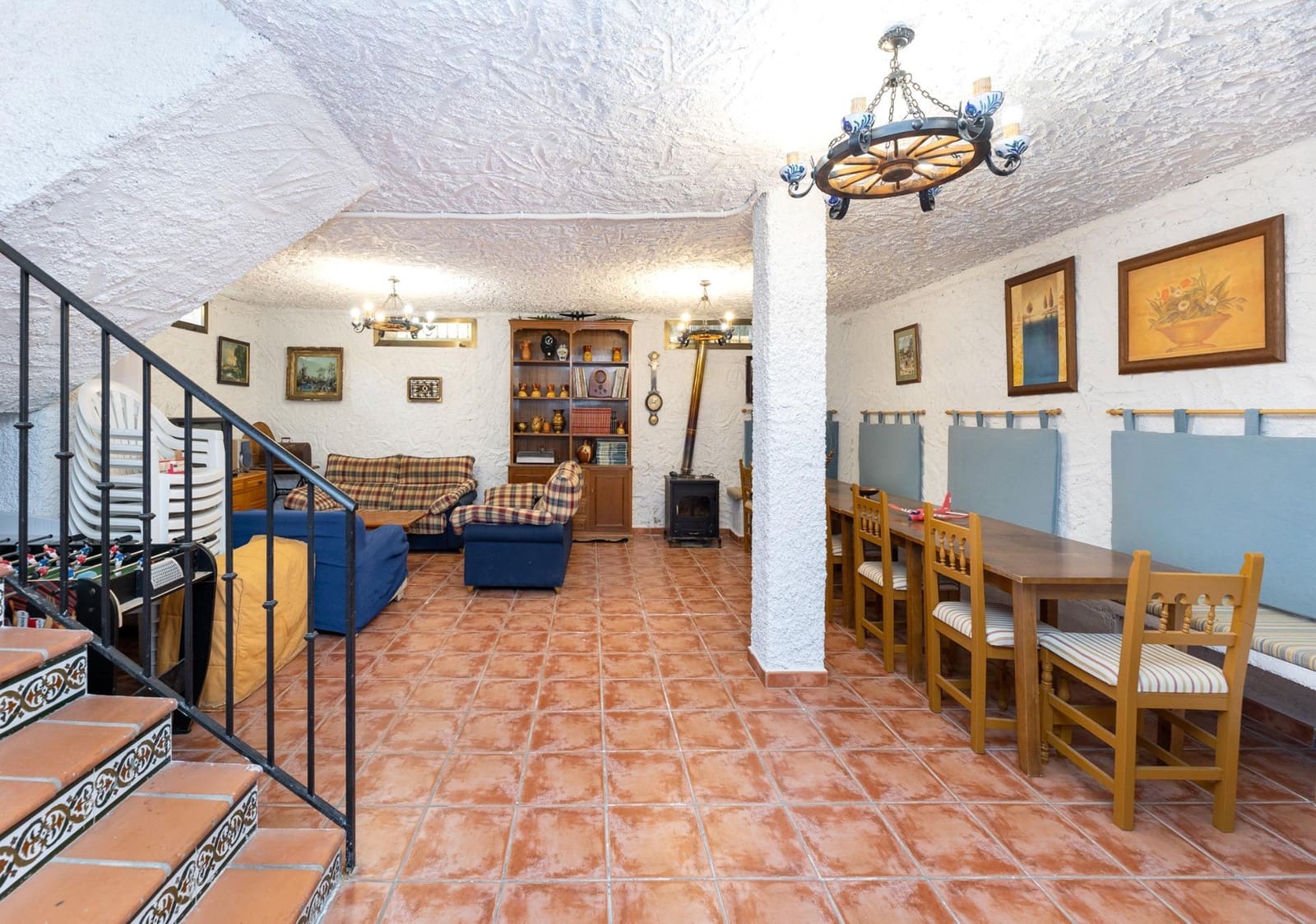 5 bedroom Villa for sale in Albolote with pool - € 330,000 (Ref: 9922274)