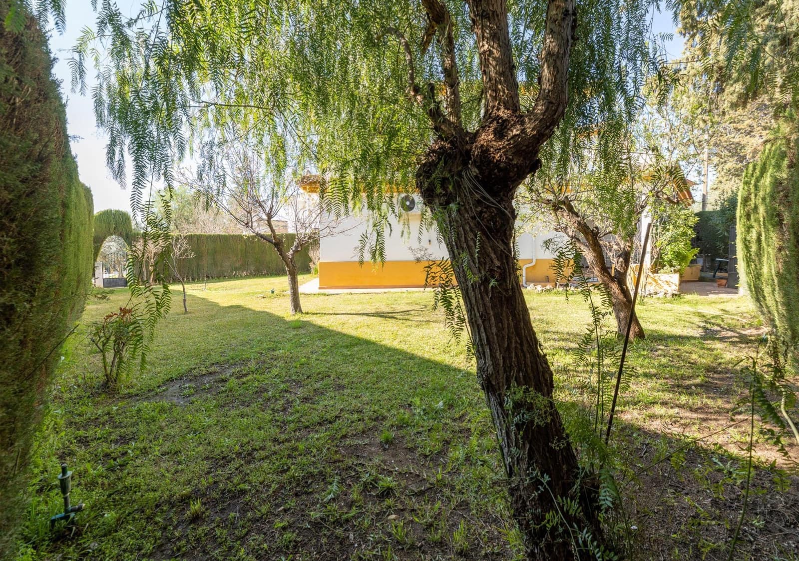 5 bedroom Villa for sale in Albolote with pool - € 330,000 (Ref: 9922274)