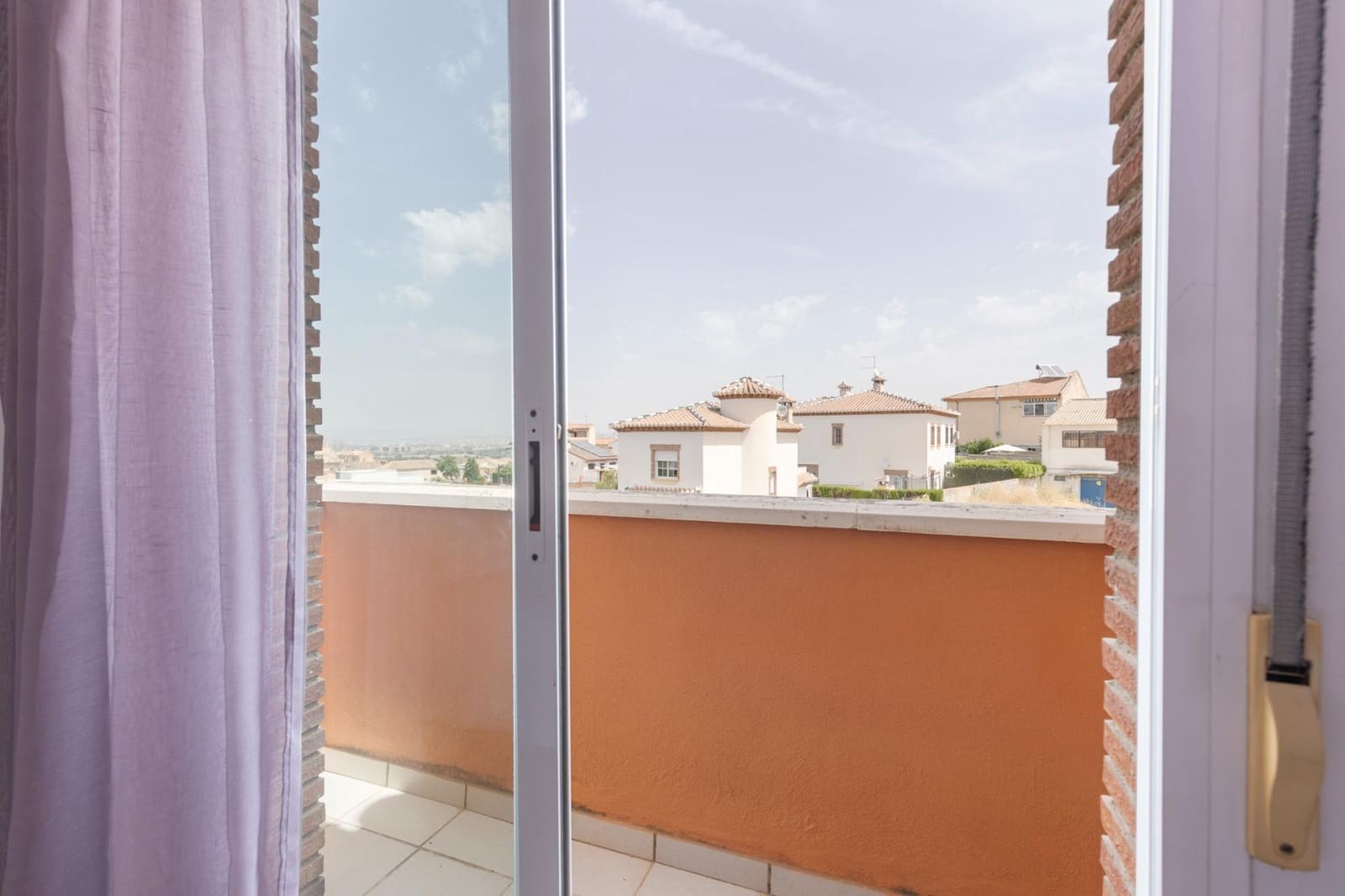 4 bedroom Villa for sale in La Zubia with pool garage - € 389,000 (Ref: 9924598)