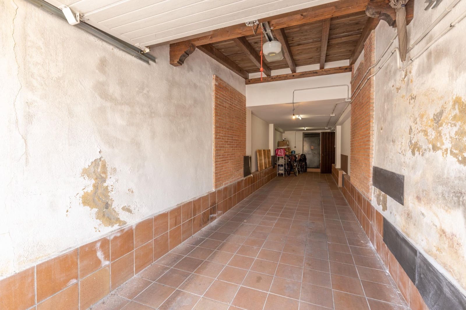 4 bedroom Villa for sale in La Zubia with pool garage - € 389,000 (Ref: 9924598)