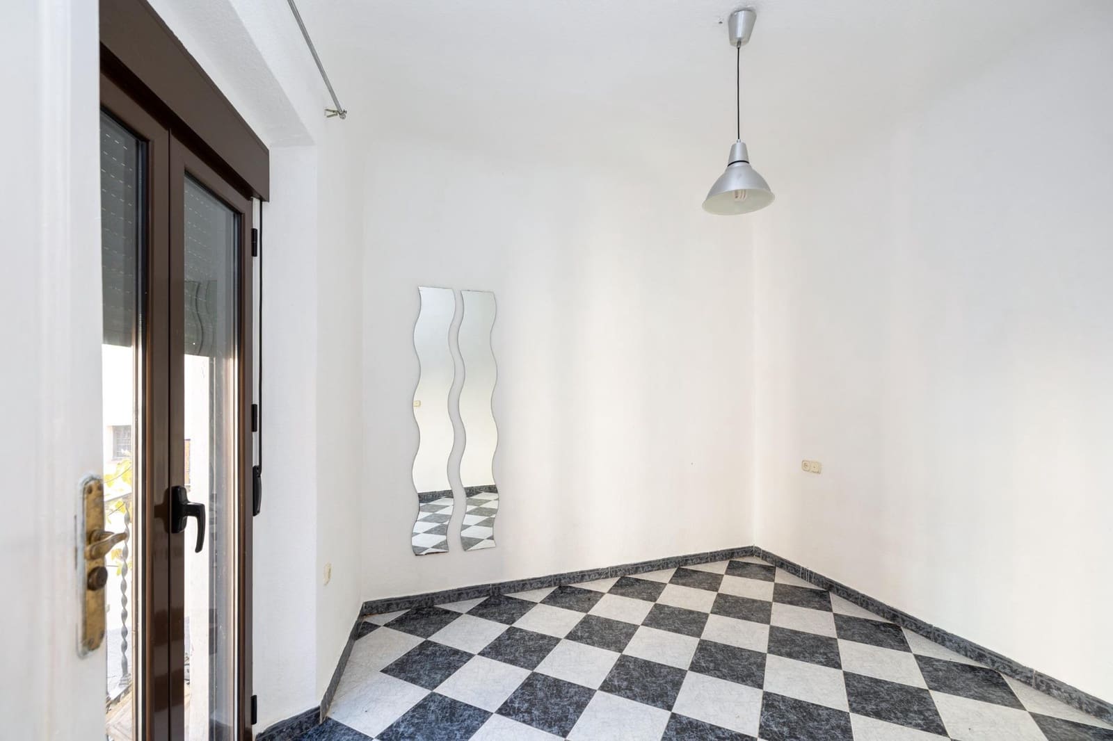 2 soveværelse Lejlighed til salg i Granada by - € 220.000 (Ref: 9927377)
