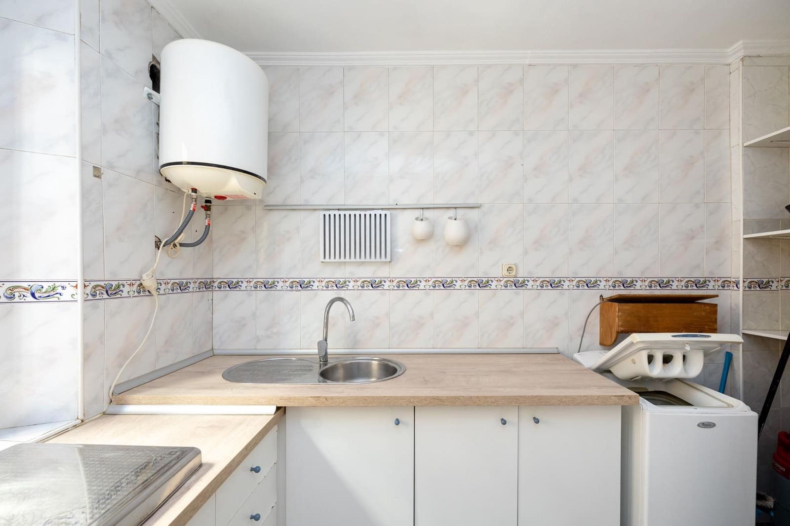 2 soveværelse Lejlighed til salg i Granada by - € 220.000 (Ref: 9927377)