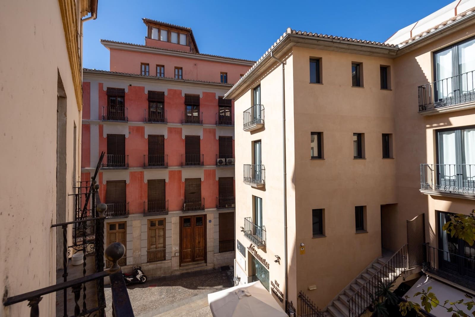 2 soveværelse Lejlighed til salg i Granada by - € 220.000 (Ref: 9927377)