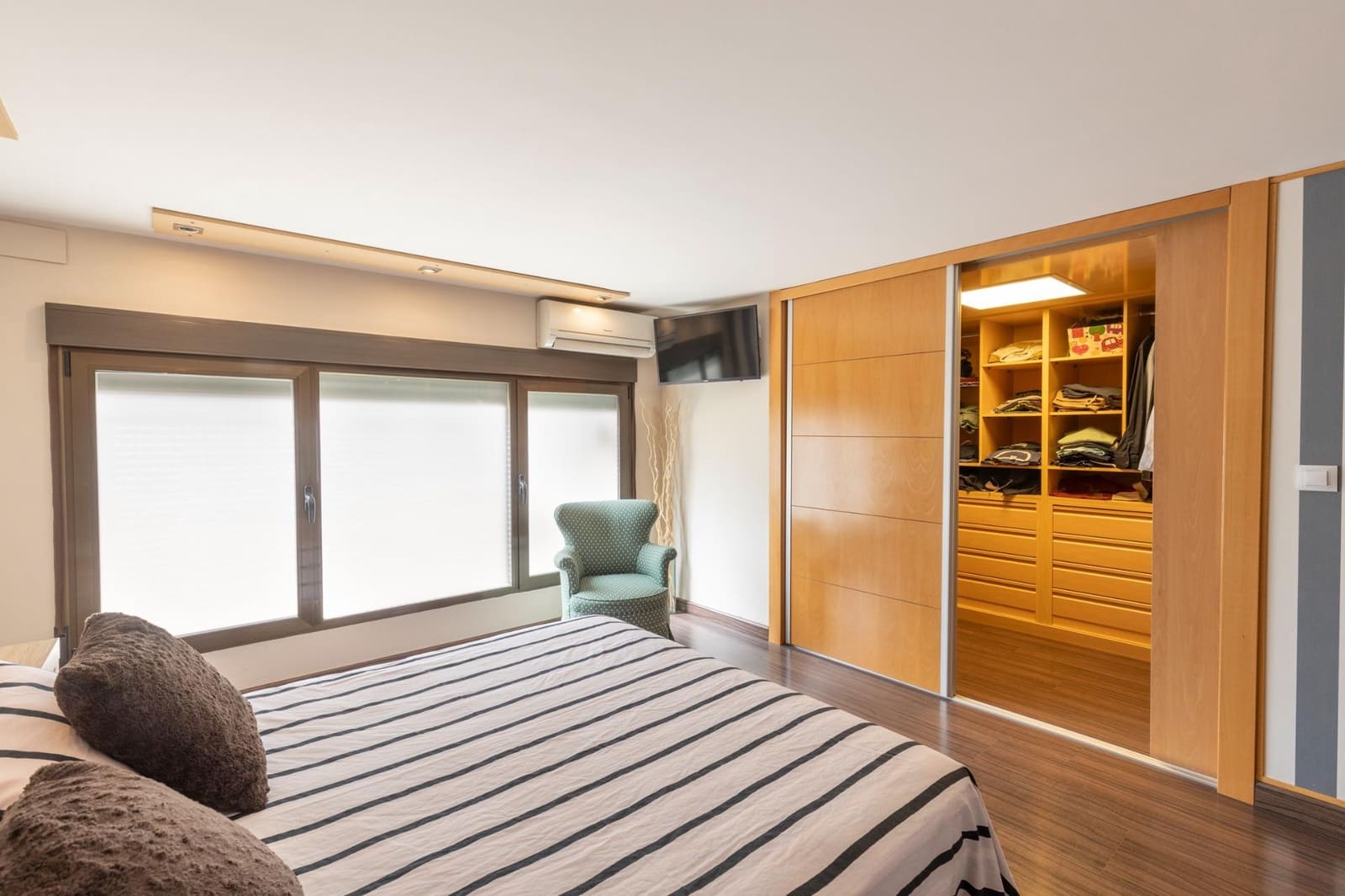 4 bedroom Apartment for sale in Granada city - € 550,000 (Ref: 9927378)