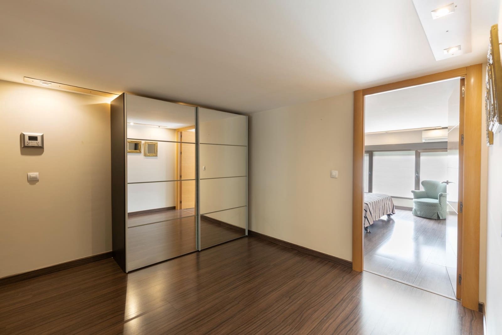 4 bedroom Apartment for sale in Granada city - € 550,000 (Ref: 9927378)
