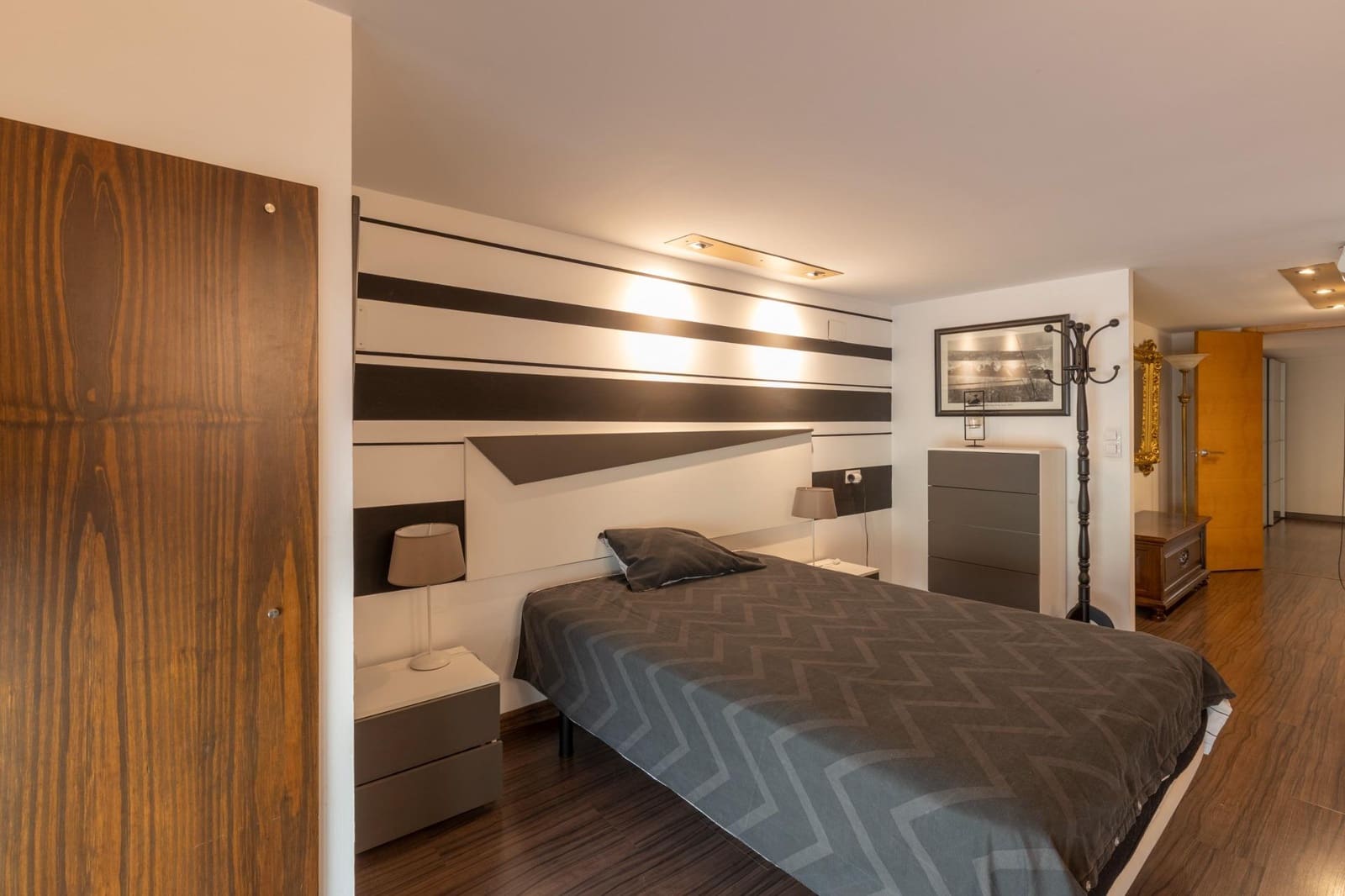 4 bedroom Apartment for sale in Granada city - € 550,000 (Ref: 9927378)