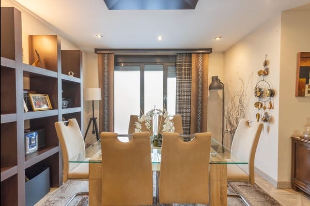 4 soveværelse Lejlighed til salg i Pajaritos - Plaza de Toros, Granada by - € 550.000 (Ref: 9927378)
