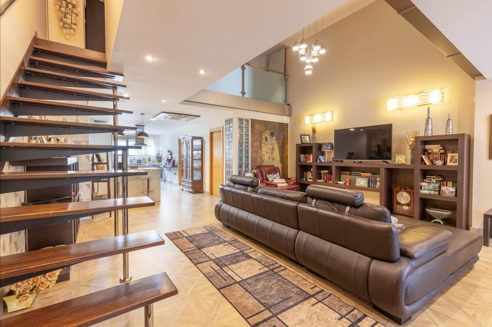 4 bedroom Apartment for sale in Granada city - € 550,000 (Ref: 9927378)