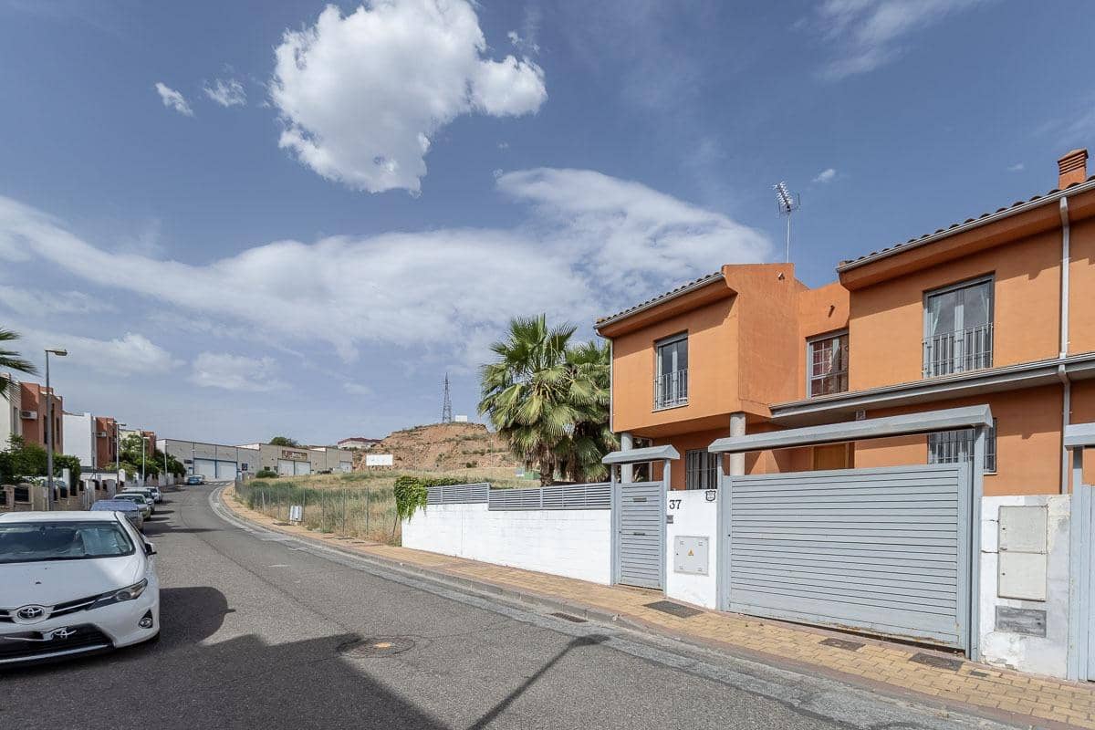 4 chambre Villa/Maison Semi-Mitoyenne à vendre à Jun avec garage - 269 000 € (Ref: 9939943)