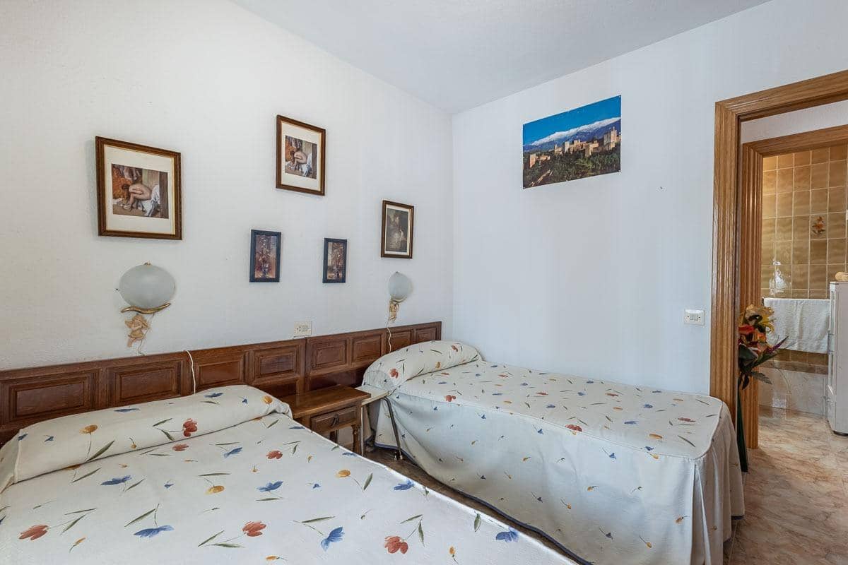 2 bedroom Flat for sale in Almunecar with garage - € 229,000 (Ref: 9942498)