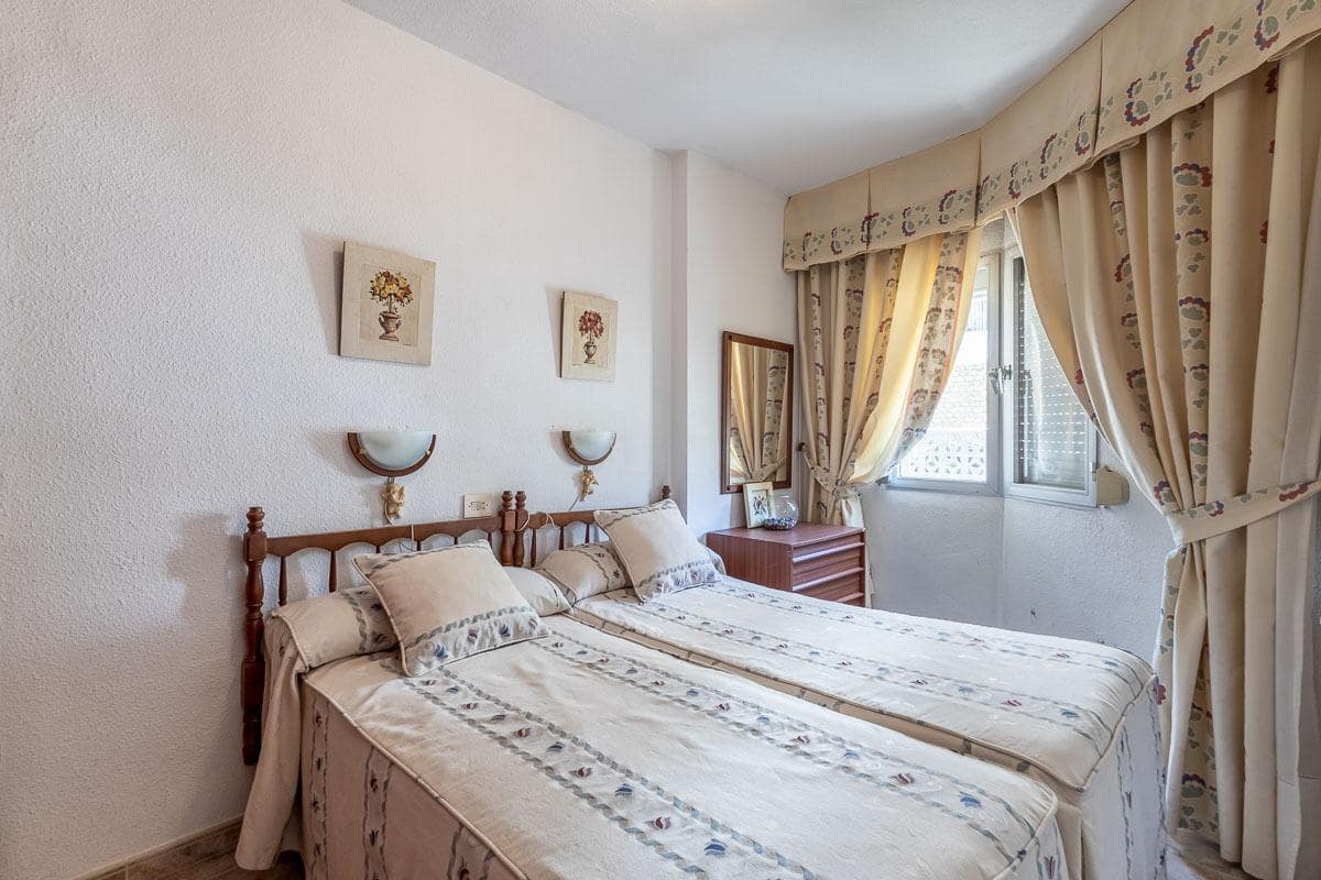 2 bedroom Flat for sale in Almunecar with garage - € 229,000 (Ref: 9942498)