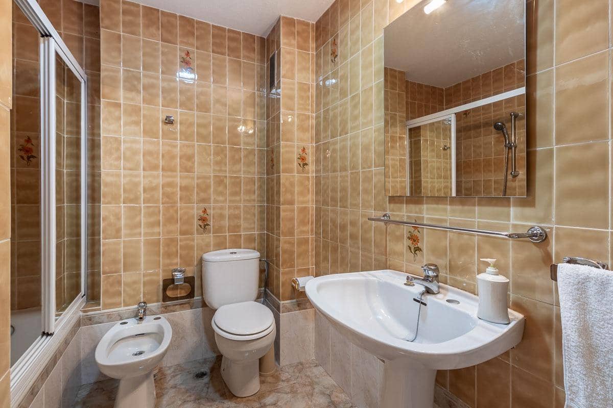2 bedroom Flat for sale in Almunecar with garage - € 229,000 (Ref: 9942498)