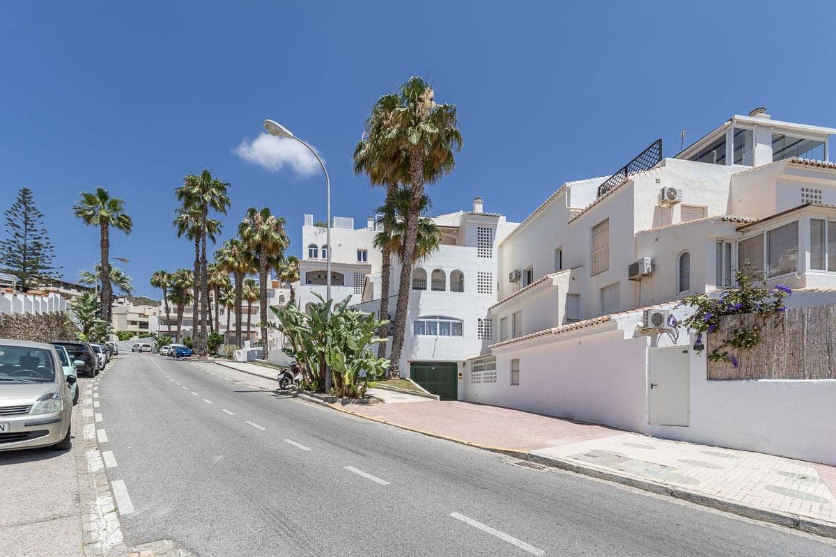 2 bedroom Flat for sale in Almunecar with garage - € 229,000 (Ref: 9942498)
