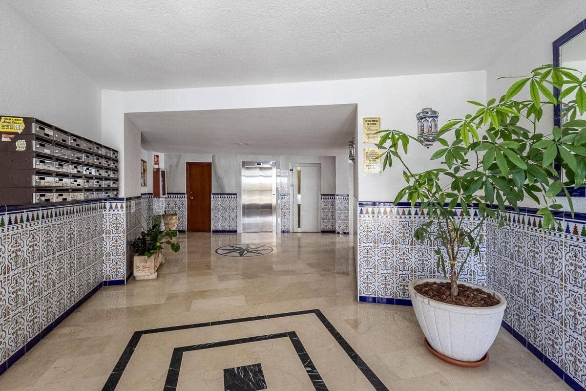2 bedroom Flat for sale in Almunecar with garage - € 229,000 (Ref: 9942498)