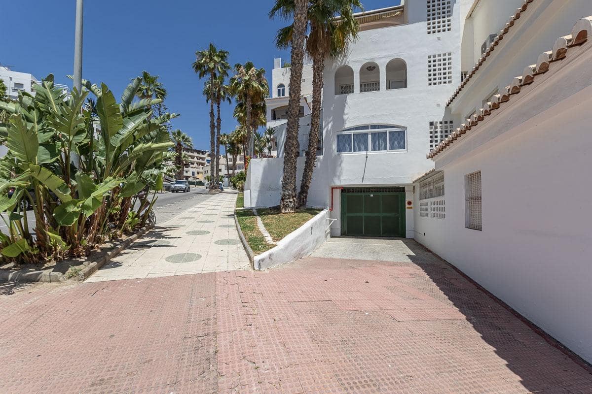 2 bedroom Flat for sale in Almunecar with garage - € 229,000 (Ref: 9942498)