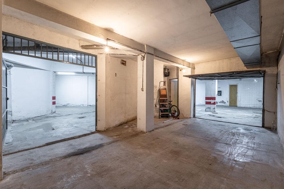 Garage for sale in Granada city - € 32,000 (Ref: 9942499)