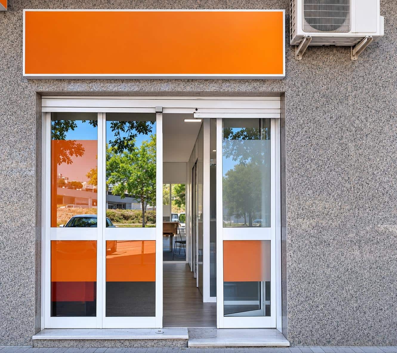 Commercial for sale in Jerez de la Frontera - € 65,000 (Ref: 10011492)