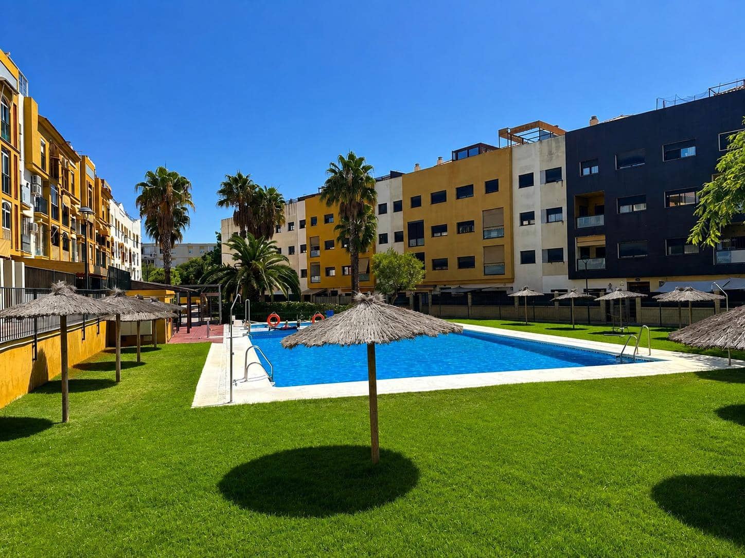 Piso de 3 habitaciones en Jerez de la Frontera en venta con piscina garaje - 255.000 € (Ref: 10089737)