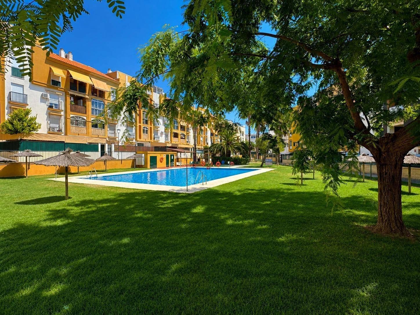 Piso de 3 habitaciones en Jerez de la Frontera en venta con piscina garaje - 255.000 € (Ref: 10089737)