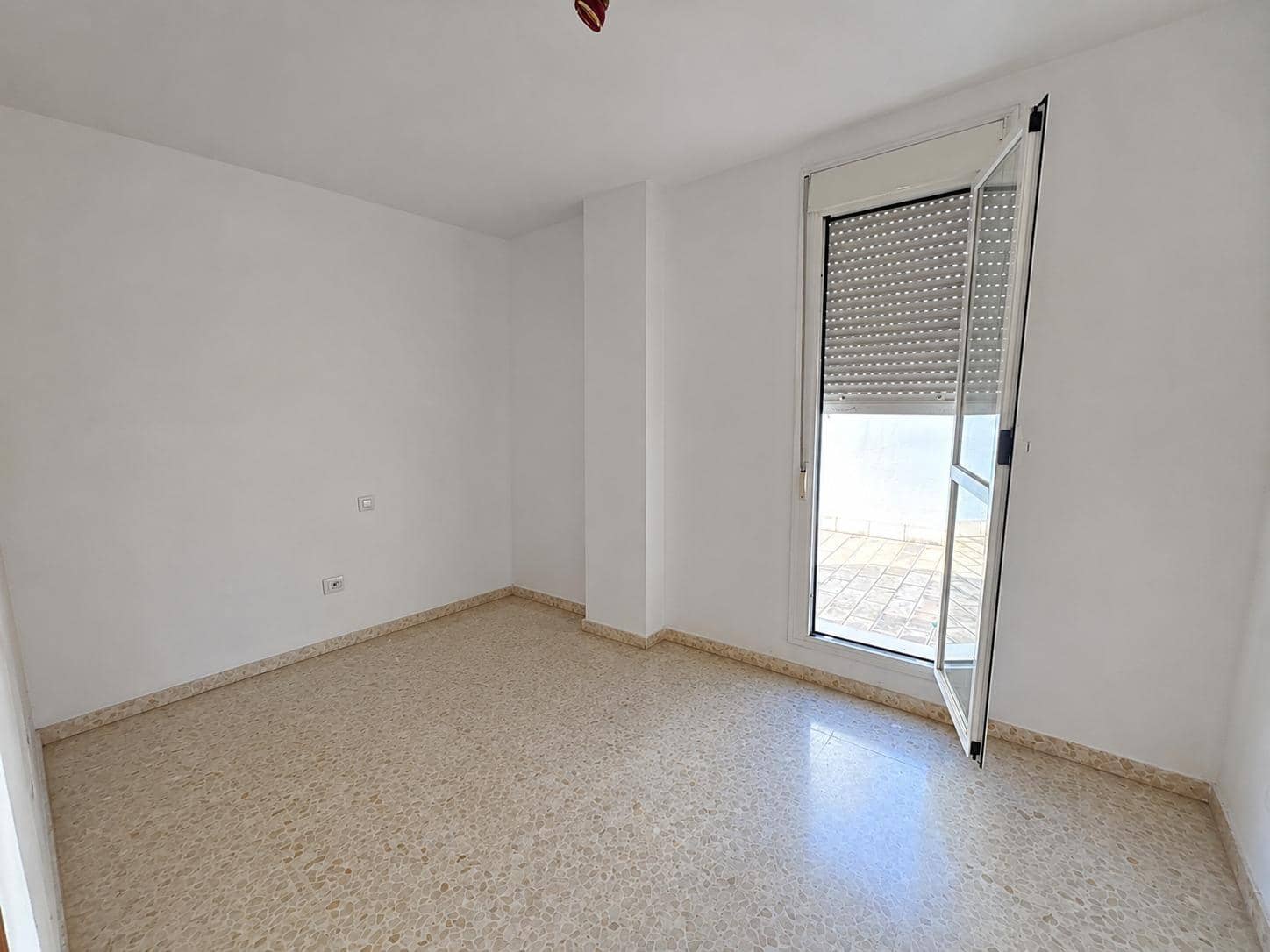 Piso de 3 habitaciones en Jerez de la Frontera en venta con piscina garaje - 255.000 € (Ref: 10089737)