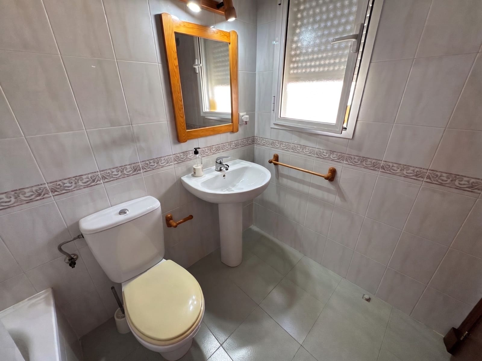 Piso de 3 habitaciones en Jerez de la Frontera en venta con piscina garaje - 255.000 € (Ref: 10089737)