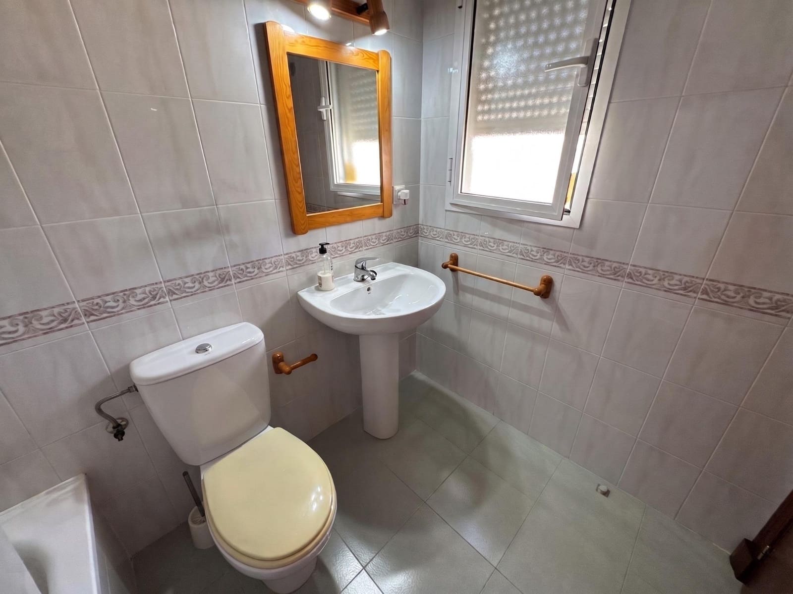 Piso de 3 habitaciones en Jerez de la Frontera en venta con piscina garaje - 255.000 € (Ref: 10089737)