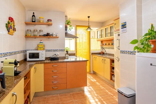 3 sypialnia Mieszkanie na sprzedaż w Chipiona z basenem garażem - 289 900 € (Ref: 10100194)