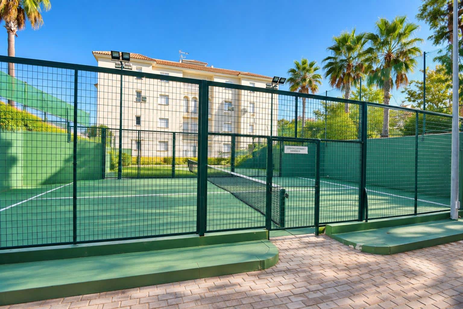 3 slaapkamer Flat te koop in Chipiona met zwembad garage - € 289.900 (Ref: 10100194)