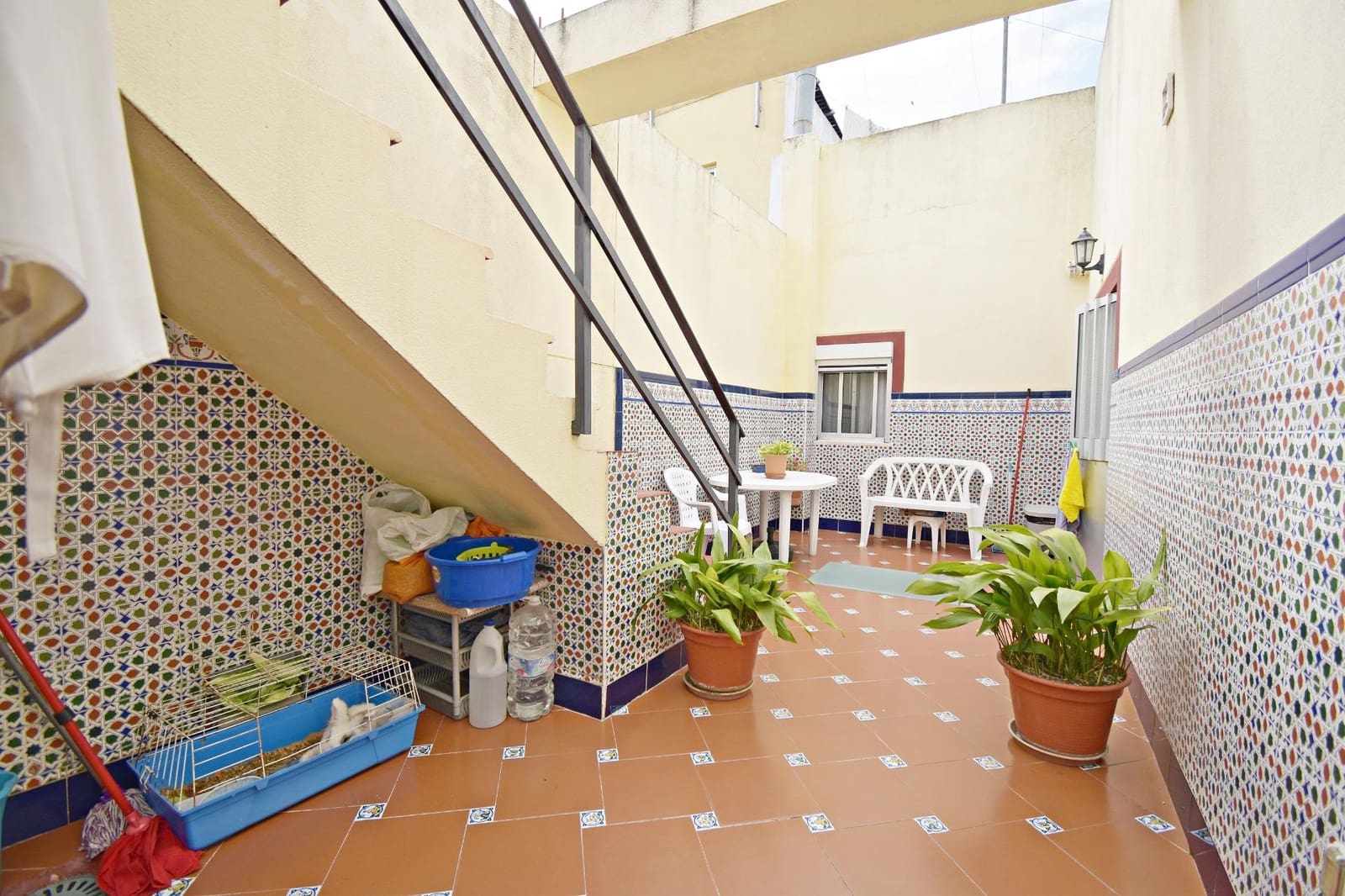 6 bedroom Townhouse for sale in Jerez de la Frontera with garage - € 325,000 (Ref: 8918083)