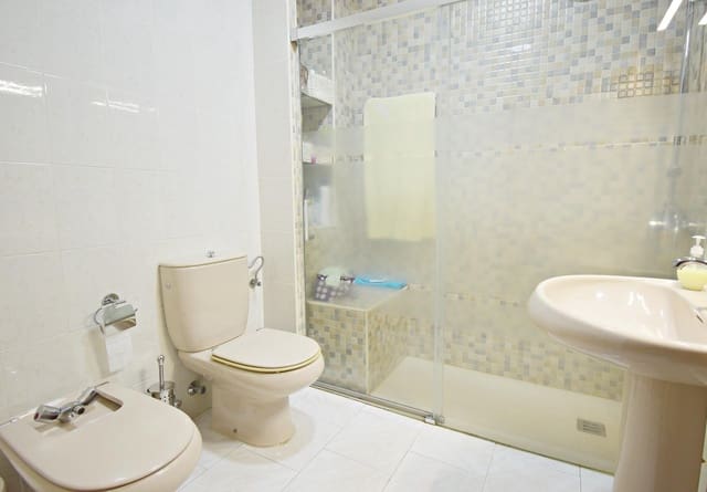 6 quarto Casa em Banda para venda em Jerez de la Frontera com garagem - 325 000 € (Ref: 8928725)