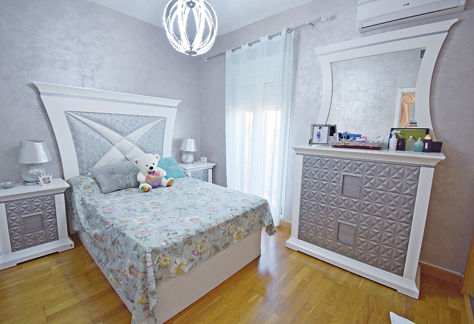 4 soveværelse Semi-Rækkehus til salg i Jerez de la Frontera med swimmingpool - € 400.000 (Ref: 9062313)