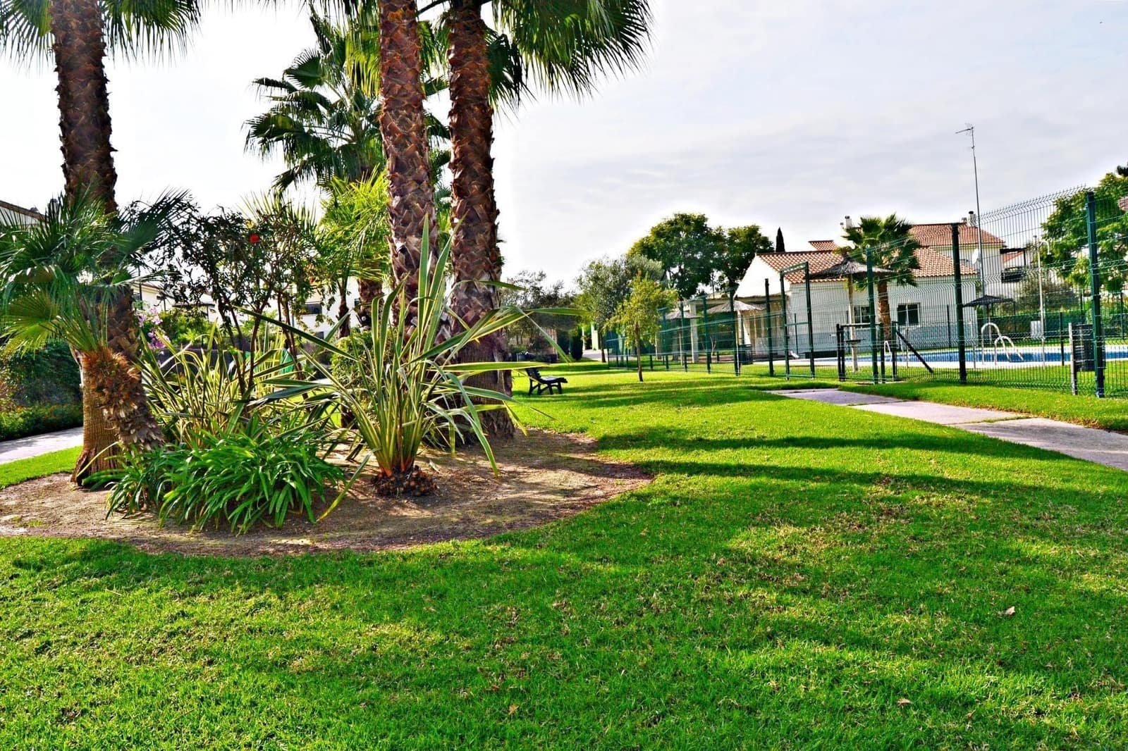 4 soveværelse Semi-Rækkehus til salg i Jerez de la Frontera med swimmingpool - € 400.000 (Ref: 9062313)