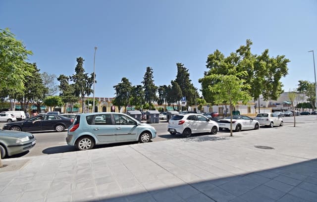Commercieel te huur in Jerez de la Frontera - € 850 (Ref: 9095207)