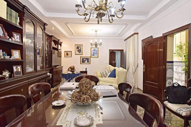 4 soverom Hus til salgs i Jerez de la Frontera med garasje - € 299 000 (Ref: 9132321)