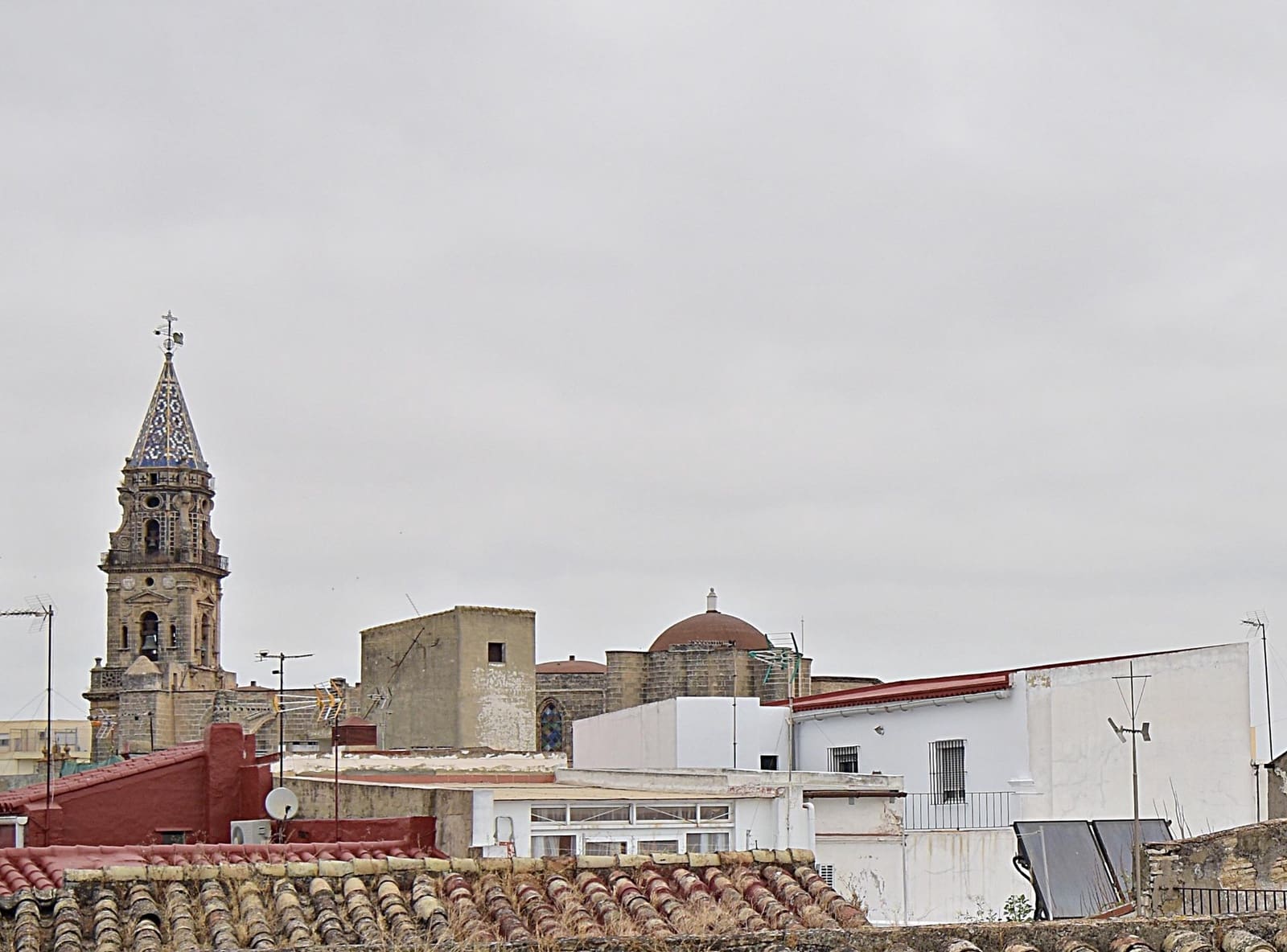 4 slaapkamer Huis te koop in Jerez de la Frontera met garage - € 270.000 (Ref: 9132321)