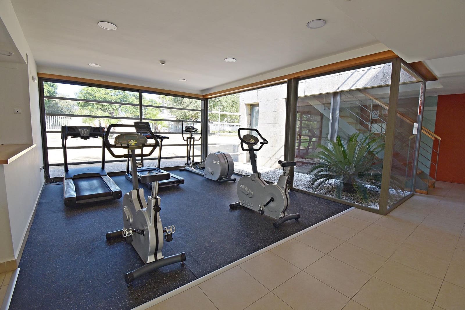 4 slaapkamer Rijtjeshuis te koop in Jerez de la Frontera met zwembad - € 490.000 (Ref: 9296886)