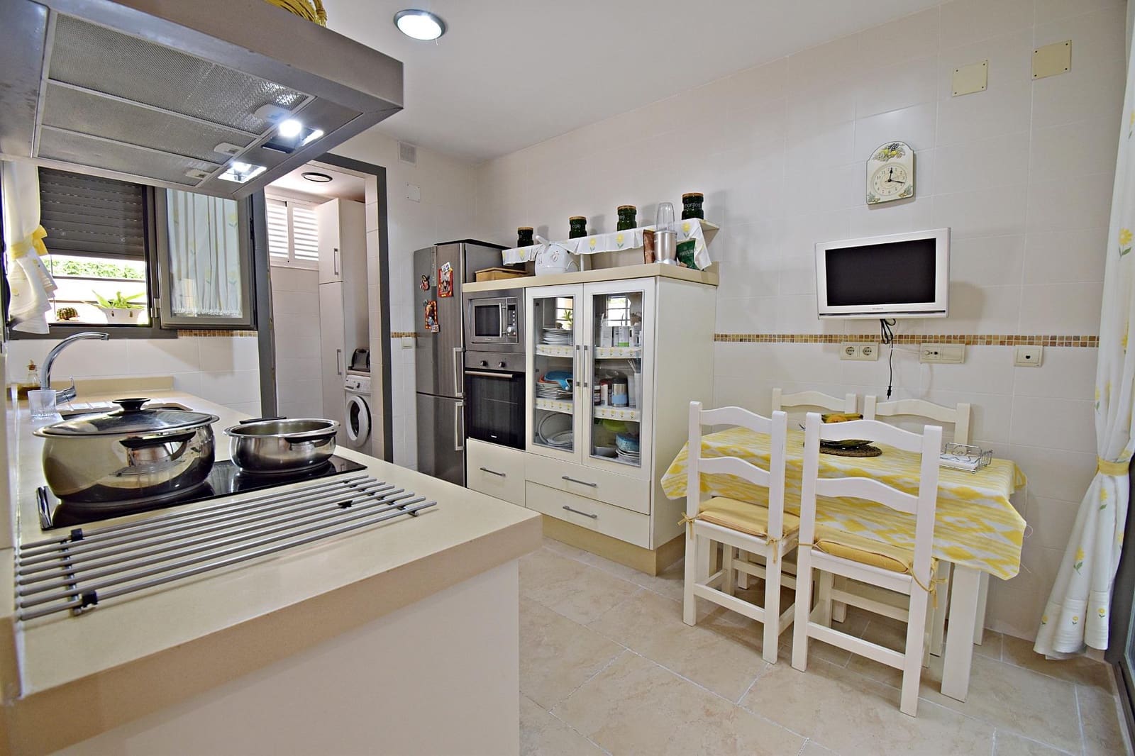 4 slaapkamer Rijtjeshuis te koop in Jerez de la Frontera met zwembad - € 490.000 (Ref: 9296886)