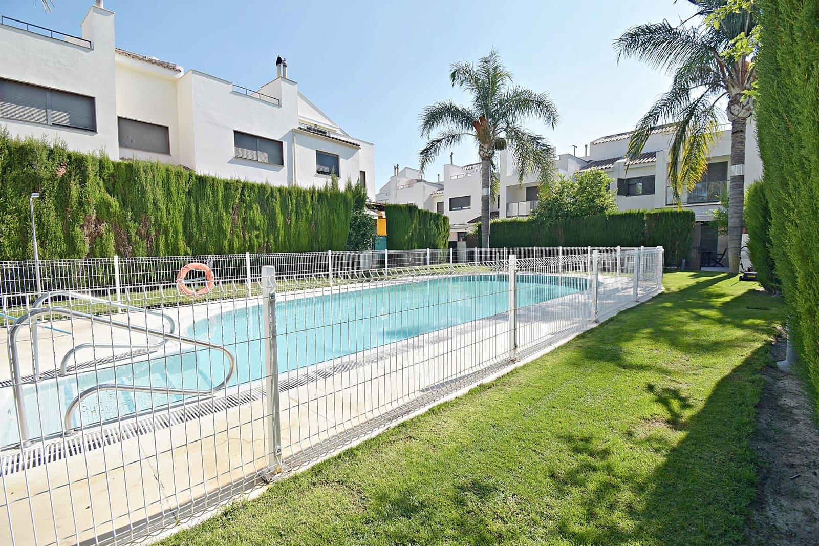 4 slaapkamer Rijtjeshuis te koop in Jerez de la Frontera met zwembad - € 490.000 (Ref: 9296886)