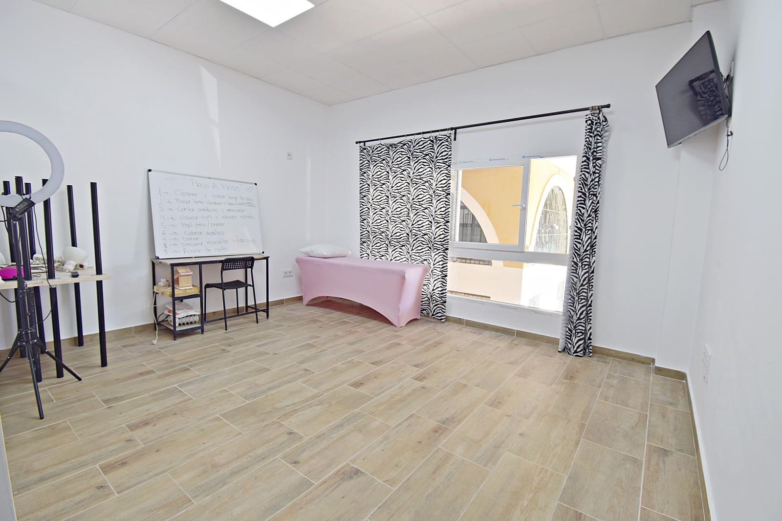 Kommersiell till salu i Jerez de la Frontera - 180 000 € (Ref: 9301043)