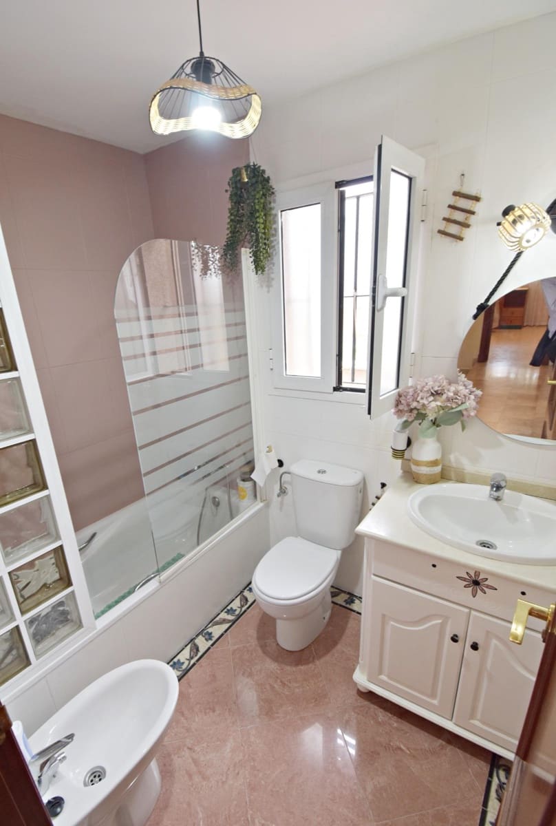 4 bedroom Terraced Villa for sale in Jerez de la Frontera - € 329,900 (Ref: 9334953)