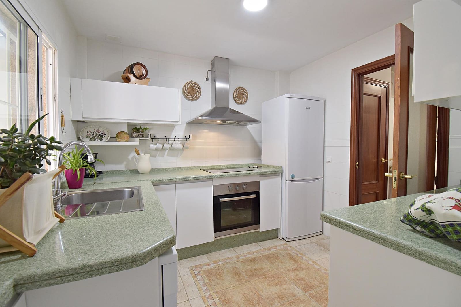 4 bedroom Terraced Villa for sale in Jerez de la Frontera - € 329,900 (Ref: 9334953)